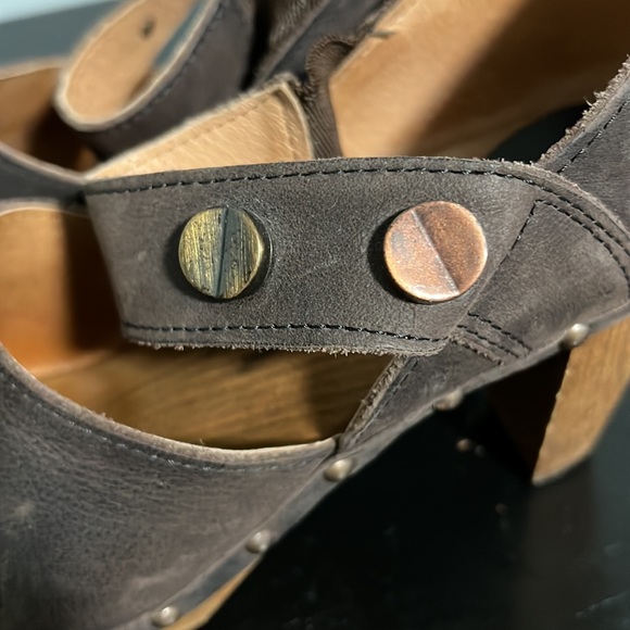 Sanita clogs size 38 (7.5-8) - Picture 3 of 5